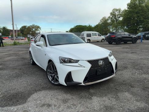 Used 2019 Lexus IS 300 F Sport w/ F Sport Package AWD/4WD image 7