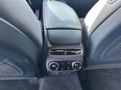 Used 2023 Genesis GV70 2.5T w/ Sport Prestige Package image 17