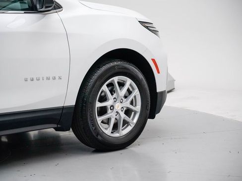 Used 2024 Chevrolet Equinox LT image 8