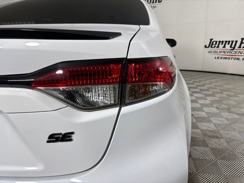 Used 2021 Toyota Corolla SE FWD image 31