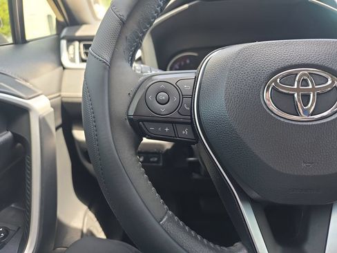 Used 2019 Toyota RAV4 Limited w/ Advanced Technology Package AWD/4WD image 27