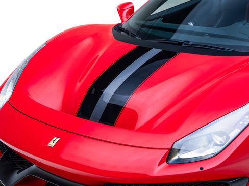 Used 2020 Ferrari 488 Pista Coupe RWD image 16