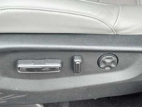 Used 2020 Honda CR-V EX-L image 9