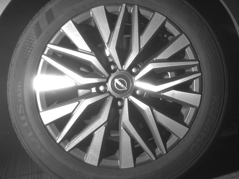 Used 2025 Nissan Altima 2.5 SV FWD image 13