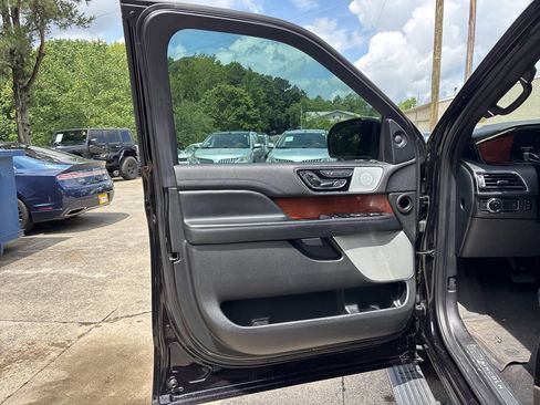 Used 2015 Toyota Avalon XLE FWD image 10