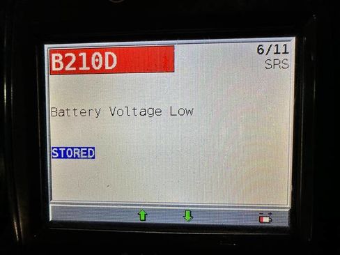 Used 2011 Chrysler 200 S FWD image 40