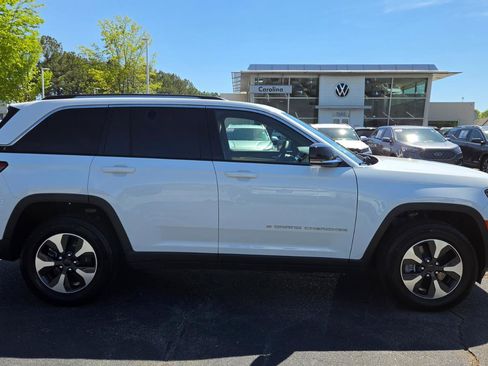 Used 2023 Jeep Grand Cherokee 4WD 4xe image 6