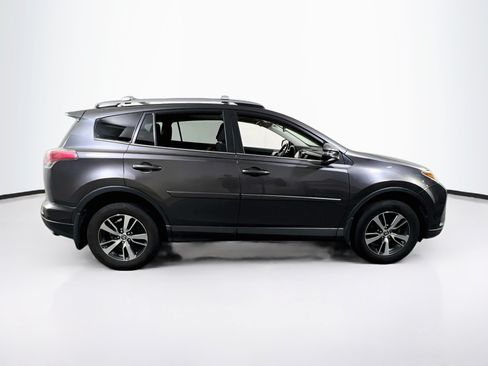 Used 2018 Toyota RAV4 XLE w/ Plus Extra Value Package AWD/4WD image 4