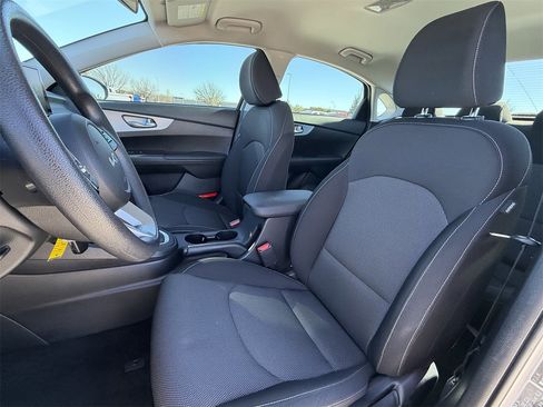 Used 2024 Kia Forte LXS w/ LXS Technology Package image 23