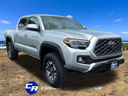 Used 2023 Toyota Tacoma TRD Off-Road w/ Black Out Package (TMS) AWD/4WD image 10