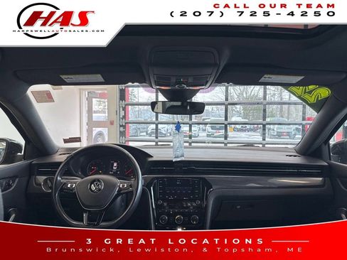 Used 2022 Volkswagen Passat 2.0T R-Line image 12