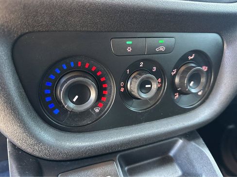 Used 2022 RAM ProMaster City Tradesman FWD image 25