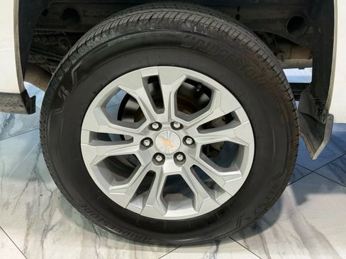 Used 2017 Chevrolet Silverado 1500 High Country image 30