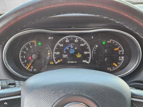 Used 2019 Jeep Grand Cherokee Altitude AWD/4WD image 13