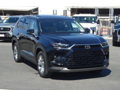 New 2026 Toyota Grand Highlander Limited image 2