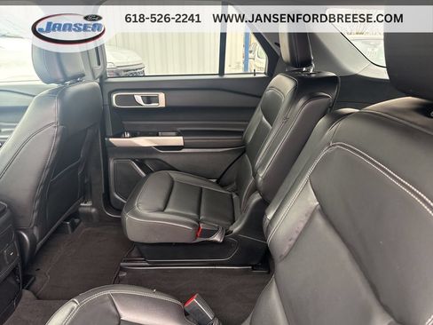 Used 2023 Ford Explorer XLT w/ Equipment Group 202A AWD/4WD image 28
