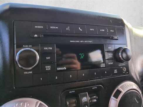 Used 2015 Jeep Wrangler Unlimited Sahara w/ Max Tow Package image 13