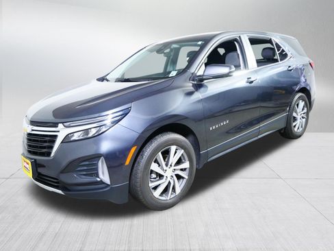 Used 2023 Chevrolet Equinox LT AWD/4WD image 3
