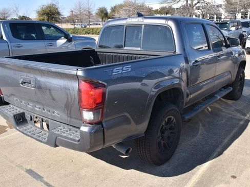 Used 2020 Toyota Tacoma SR image 5