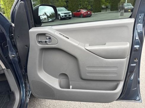 Used 2016 Nissan Frontier SV AWD/4WD image 23