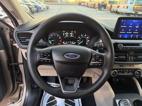 Used 2020 Ford Escape SE image 21