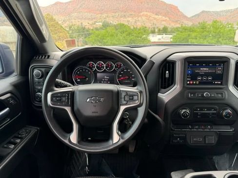 Used 2021 Chevrolet Silverado 1500 Custom Trail Boss w/ Safety Confidence Package AWD/4WD image 13