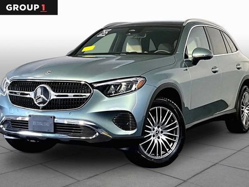 Used 2026 Mercedes-Benz GLC 300 4MATIC image 1