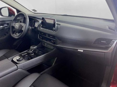 Certified 2026 Nissan Rogue SV w/ SV Premium Package image 27