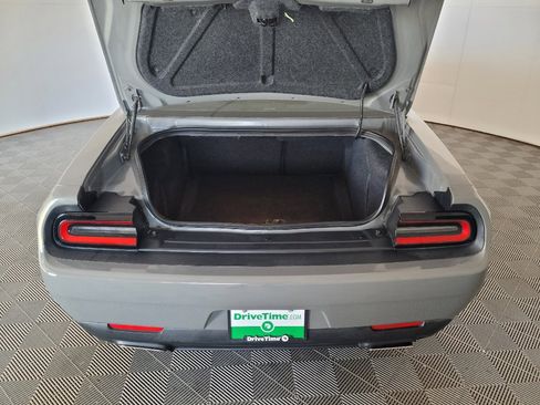 Used 2019 Dodge Challenger SXT RWD image 29