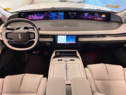 New 2026 Lincoln Navigator L Reserve image 14