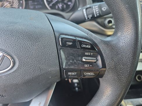 Used 2019 Hyundai Elantra SE w/ Cargo Package FWD image 19