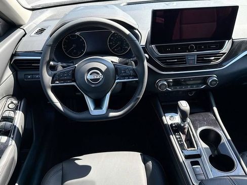 New 2025 Nissan Altima 2.5 SR w/ SR Premium Package image 14