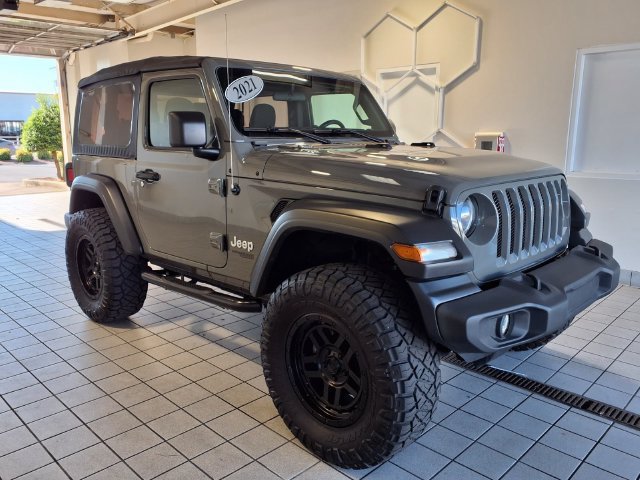 Used 2021 Jeep Wrangler Sport AWD/4WD image 2