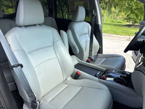 Used 2019 Honda Pilot Touring image 34