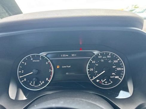 Used 2023 Nissan Rogue SV AWD/4WD image 12
