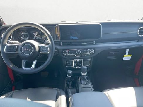 New 2025 Jeep Wrangler Unlimited Sahara w/ Safety Group AWD/4WD image 10
