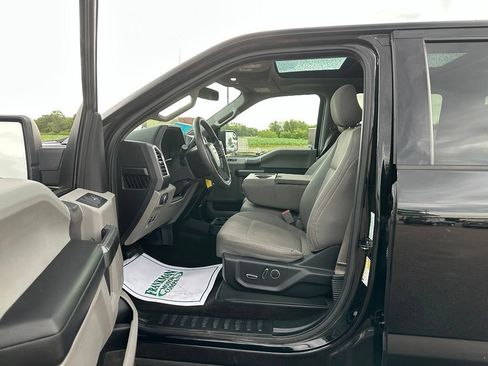 Used 2016 Ford F150 XLT w/ Equipment Group 302A Luxury AWD/4WD image 10