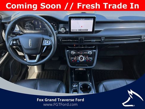 Used 2021 Lincoln Corsair AWD w/ Premium Package image 3
