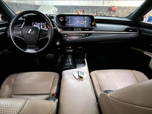 Used 2020 Lexus ES 350 w/ Premium Package image 16