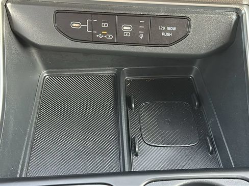 Used 2026 Kia Carnival EX FWD image 26