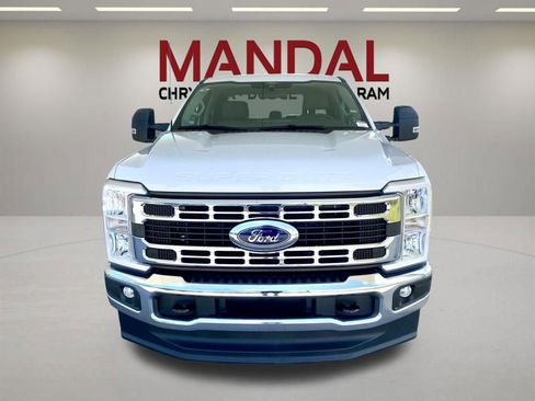 Used 2025 Ford F250 XLT AWD/4WD image 2