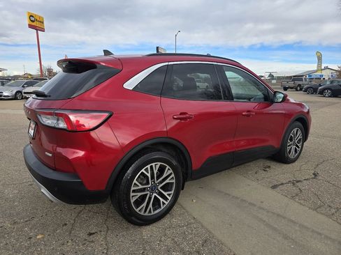 Used 2020 Ford Escape SEL image 4