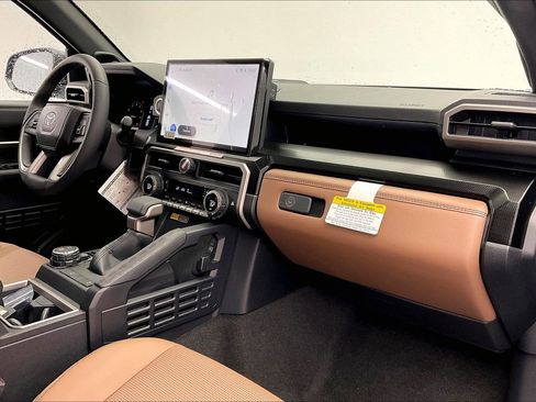 New 2026 Toyota 4Runner Limited AWD/4WD image 6