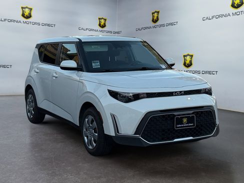Used 2024 Kia Soul LX image 7