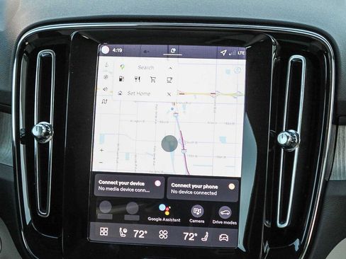 New 2026 Volvo XC40 B5 Ultra w/ Climate Package image 17