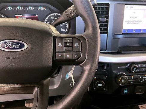 Used 2023 Ford F250 XL w/ Snow Plow Prep Package AWD/4WD image 12