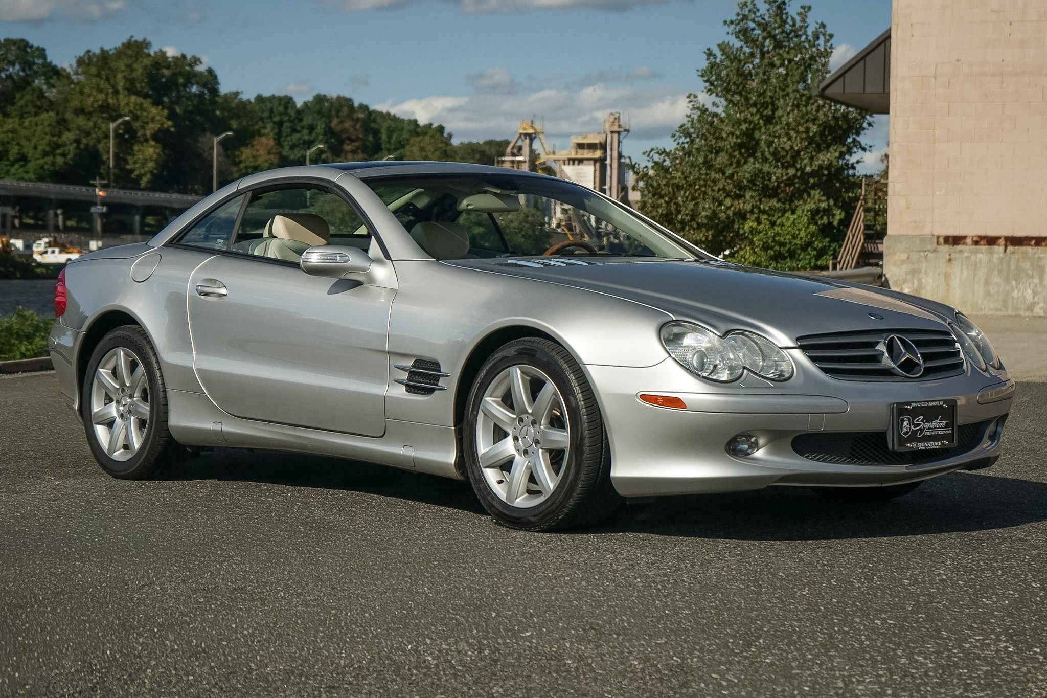 Used 2004 Mercedes-Benz SL 500 image 2