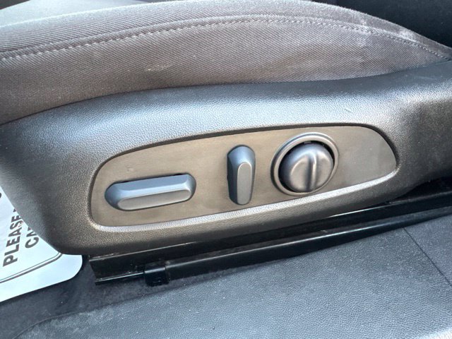 Used 2022 Chevrolet Malibu LT FWD image 17