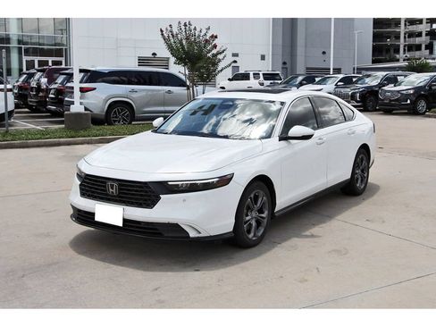 Used 2024 Honda Accord EX-L image 2