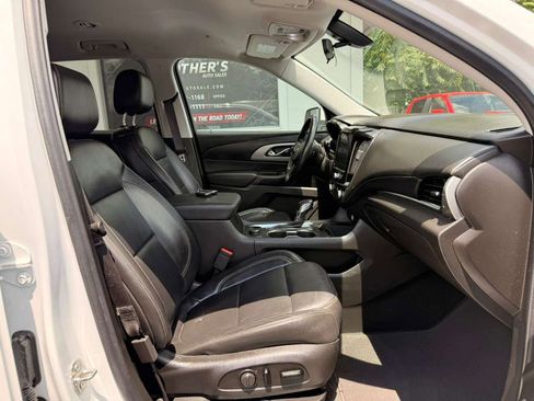Used 2021 Chevrolet Traverse LT AWD/4WD image 25